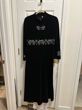 VINTAGE Disney Black Velvet Long Sleeve Dress with silver Embroidery
